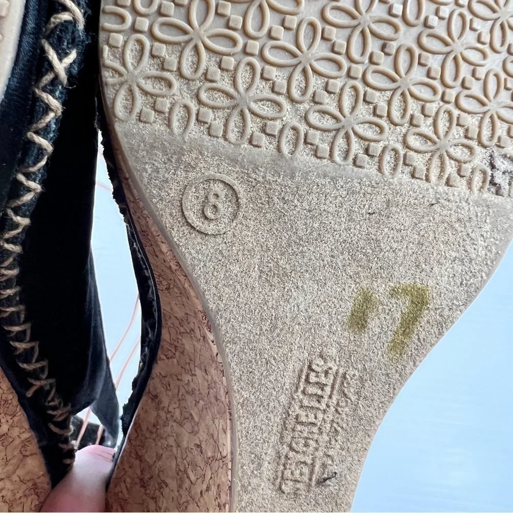 Seychelles SINGAPORE Sandals Womens 8 Cork Wedge Heel Slingback Peep Toe Black